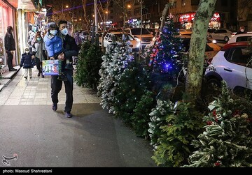 حال و هوای کریسمس درخیابان های تهران