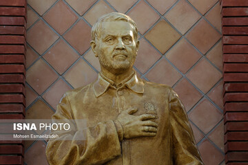 تصاویر | رونمایی از سردیس سردار شهید قاسم سلیمانی در مشهد