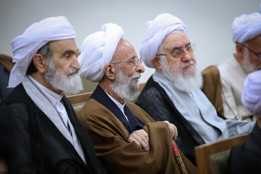 تصاویری از آیت‌الله مصباح یزدی در کنار رهبر انقلاب