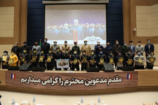 رونمایی از آثار هنری "سردار خونین بال" و "میراث سلیمانی" در اروند