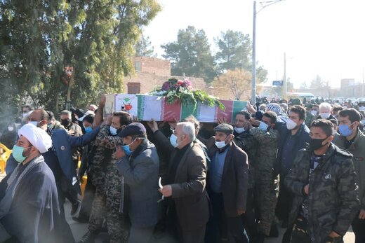 برگزاری آیین تشییع پیکر شهید گمنام در روستای علاء سمنان 