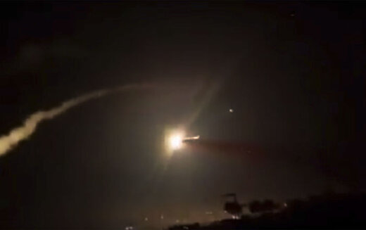 پدافند سوریه موشک‌های اسرائیل را منهدم کرد
