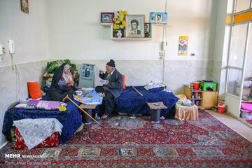 «تَرکه بافی» در دستان هنرمند پیرمرد مهریزی نفس می‌کشد