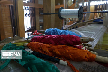 تصاویر | احیای بافت «مخمل هفت رنگ» پس از ٣٠٠ سال

