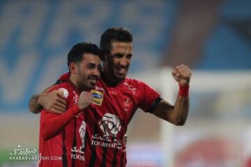 تقسیم امتیازات بازی استقلال و پرسپولیس در دربی ۹۴
