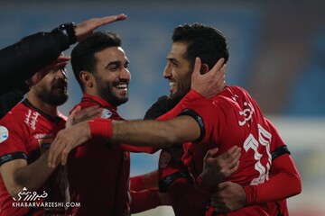 تقسیم امتیازات بازی استقلال و پرسپولیس در دربی ۹۴