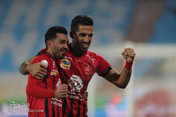 تقسیم امتیازات بازی استقلال و پرسپولیس در دربی ۹۴