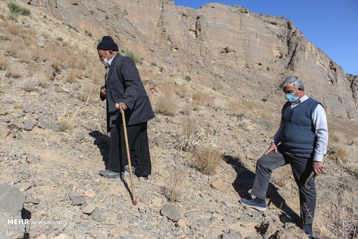 «تَرکه بافی» در دستان هنرمند پیرمرد مهریزی نفس می‌کشد