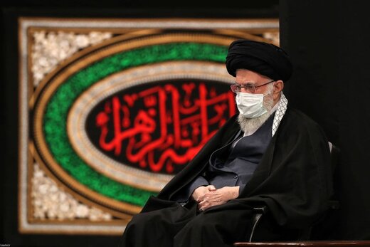 تصاویری از شب عزاداری فاطمیه با حضور رهبر انقلاب در حسینیه امام خمینی (ره)