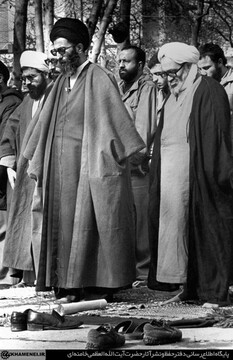 نخستین نماز جمعه به امامت آیت الله خامنه ای