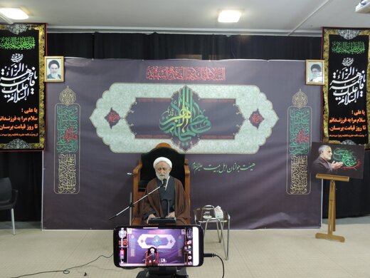 آیت‌الله استادی : اخلاص در اعمال اولویت اصلی است/متاسفانه بعضی افراد به دین چیزی اضافه و یا کم می کنند