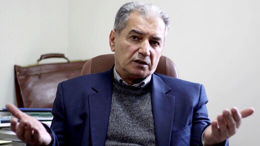 یک اقتصاددان: باید حساسیت اقتصاد به دلار برطرف شود