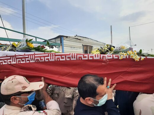 بازگشت پیکر یک سرباز شهید بعد از ۳۲ سال
