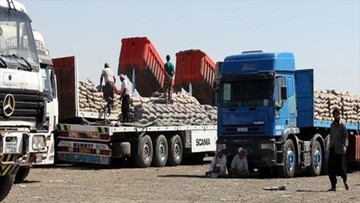 Iran's Mehran customs resumes trade activities