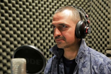 «یک بوس کوچولو» برای نابینایان شنیدنی شد