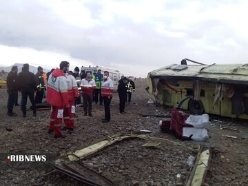 ببینید | ۱۵ کشته و زخمی در پی واژگونی اتوبوس در گرمسار