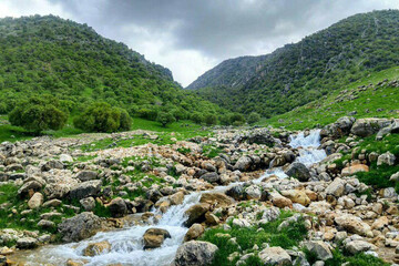 تصاویر | آبشارهای فصلی نگل، روستای سفید خانی، شهرستان سیروان در استان ایلام