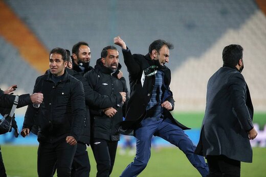 خوشحالی جالب سرپرست سایپا پس از پیروزی مقابل استقلال/عکس