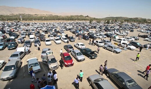 پیش‌بینی رییس اتحادیه نمایشگاه‌داران از بازار خودرو تا شب عید/ چرا قیمت خودرو رام نمی‌شود؟