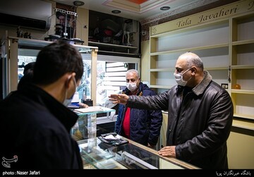 بازسازی صحنه سرقت‌ مسلحانه از طلافروشی‌