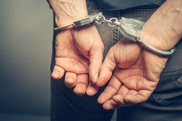 دستبند پلیس به دست سارق آشنا