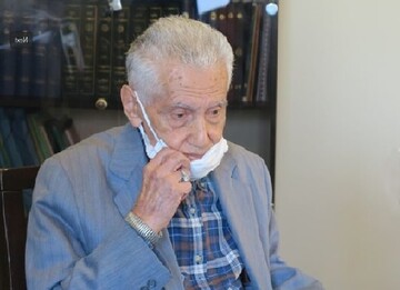 دیدار با احمد سمیعی‌گیلانی در آستانه ۱۰۰ سالگی/ عکس