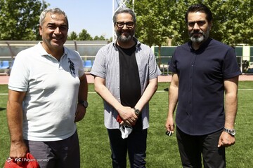 مهرداد میناوند در گذر زمان