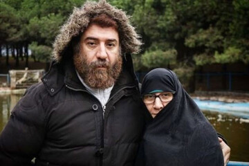 عکس | مادر زنده‌یاد علی انصاریان در مراسم اکران خصوصی یک فیلم