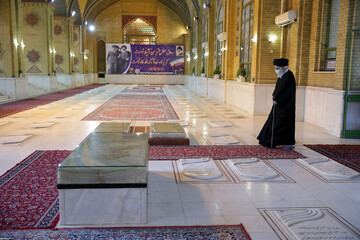 حضور در مرقد مطهر امام خمینی(ره) و گلزار شهیدان