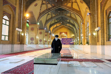حضور در مرقد مطهر امام خمینی(ره) و گلزار شهیدان