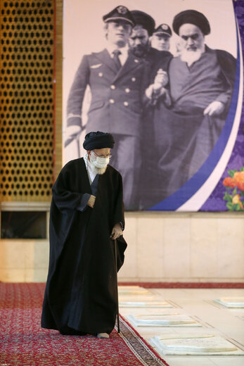 حضور در مرقد مطهر امام خمینی(ره) و گلزار شهیدان