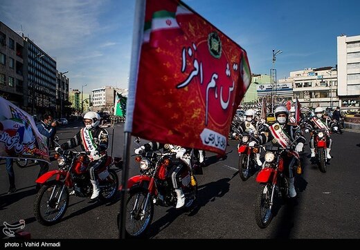رژه موتور سواران در سالروز ورود امام خمینی(ره)