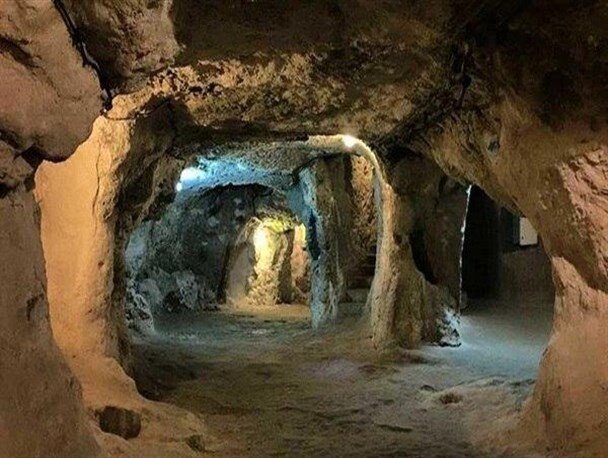 رئیس میراث‌فرهنگی ملایر: برنامه ریزی برای راه اندازی فاز اول سکونتگاه زیرزمینی شهر «سامن» در ملایر
