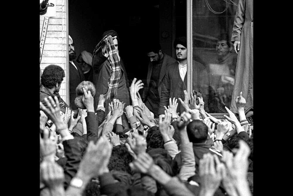 ۱۴ بهمن ۱۳۵۷، دیدار مردم با امام خمینی (ره)‏