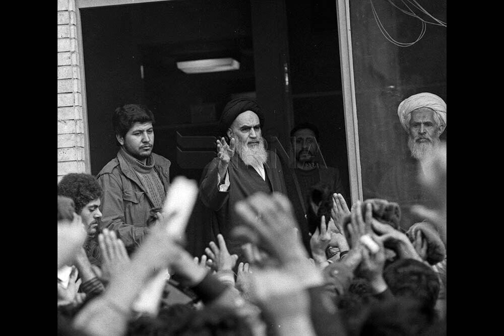 ۱۴ بهمن ۱۳۵۷، دیدار مردم با امام خمینی (ره)‏