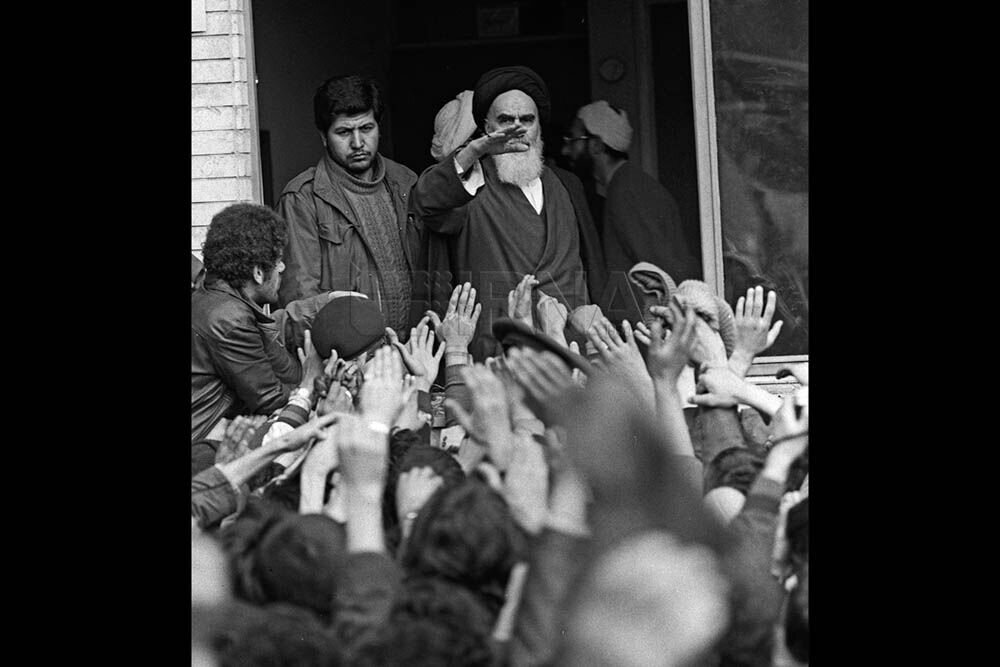 ۱۴ بهمن ۱۳۵۷، دیدار مردم با امام خمینی (ره)‏