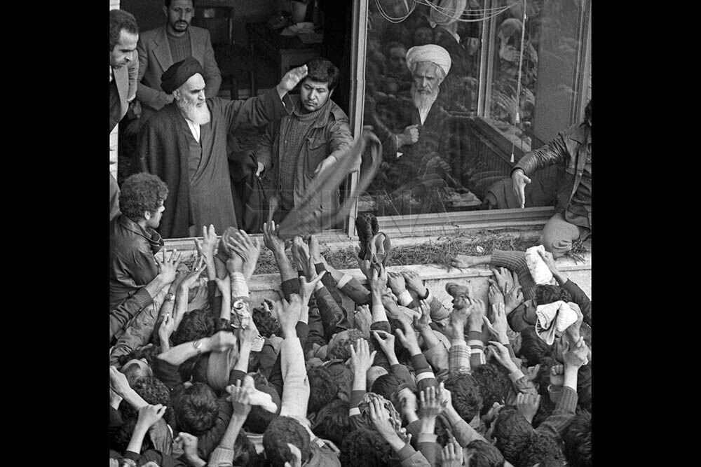 ۱۴ بهمن ۱۳۵۷، دیدار مردم با امام خمینی (ره)‏