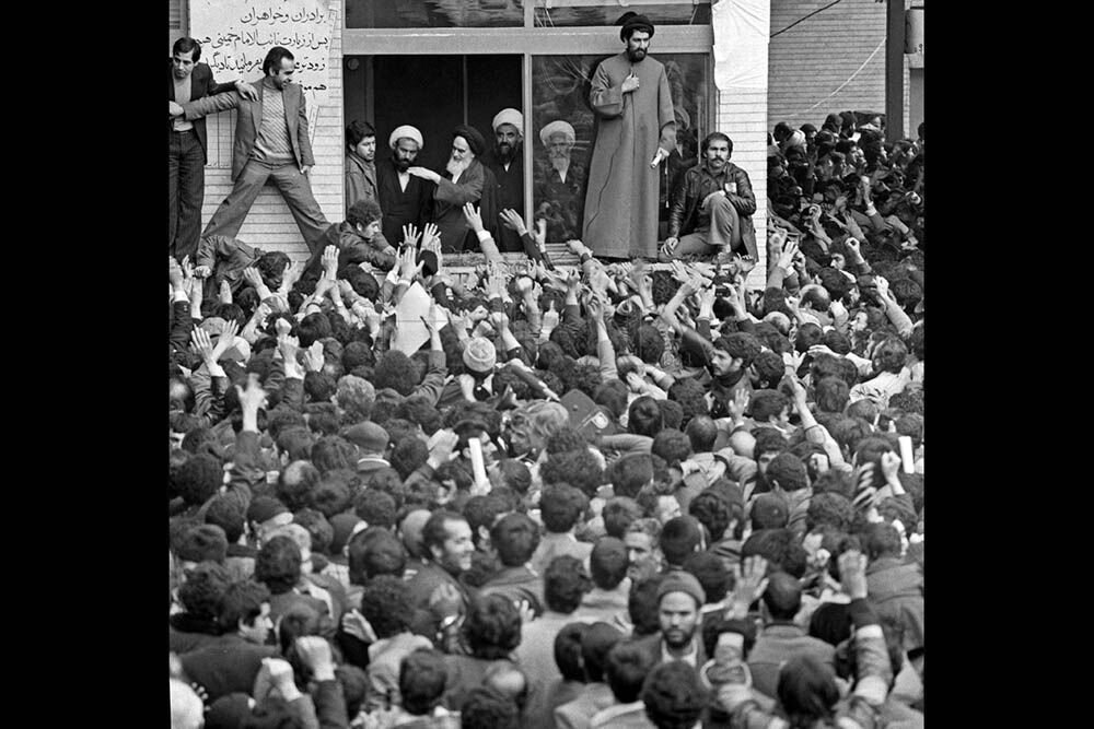 ۱۴ بهمن ۱۳۵۷، دیدار مردم با امام خمینی (ره)‏