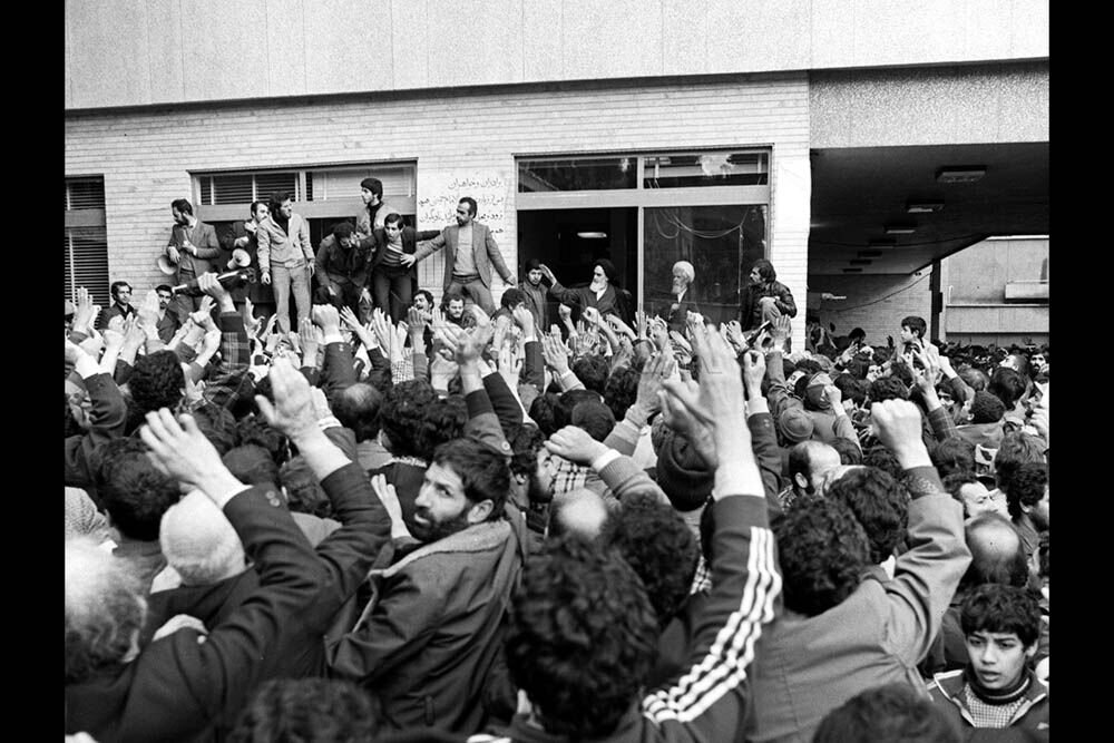 ۱۴ بهمن ۱۳۵۷، دیدار مردم با امام خمینی (ره)‏