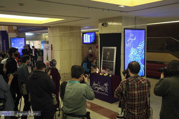 ببینید | ادای احترام به علی انصاریان در کاخ جشنواره فیلم فجر
