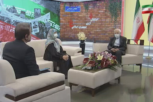 ببینید | ماجرای جالب پیاده‌روی امام خمینی (ره) در سلول انفرادی ساواک