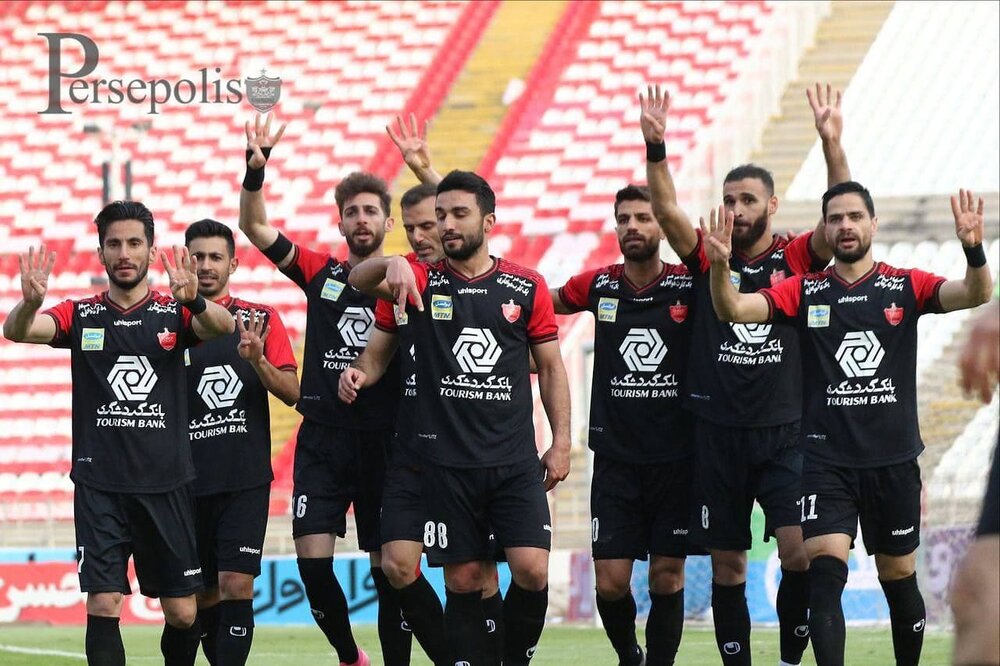 خوشحالی پرسپولیسی‌ها به یاد شماره 8 /عکس