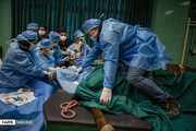 عکس | تصویری عجیب از نخستین جراحی موفقیت‌آمیز آب مروارید چشم اسب در ایران