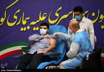 آغاز واکسیناسیون سراسری علیه کرونا در ایران