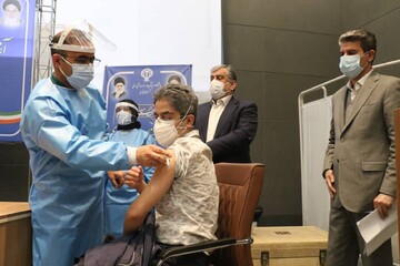 آغاز واکسیناسیون سراسری کرونا در آذربایجان‌غربی