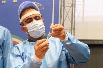 آغاز واکسیناسیون سراسری کرونا در آذربایجان‌غربی