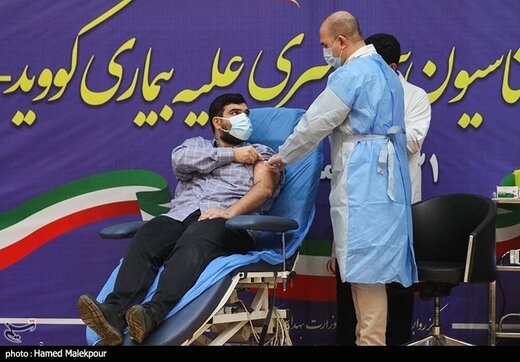 آغاز واکسیناسیون سراسری علیه کرونا در ایران