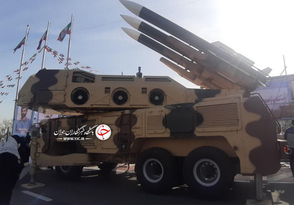 عکس | حضور شکارچی «گلوبال هاوک» در مراسم ۲۲ بهمن