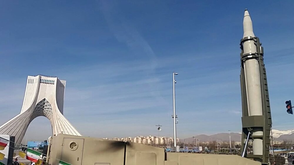 موشک های بالستیک سپاه پاسداران در خیابان های تهران +عکس