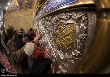 حال وهوای حرم امام حسین (ع) در شب جمعه